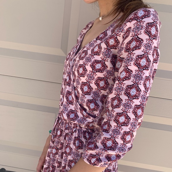 Hollister Patterned Romper - Picture 2 of 4